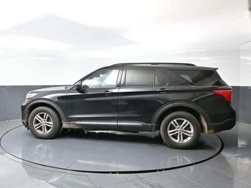 AGATE BLACK METALLIC 2022 Ford Explorer XLT