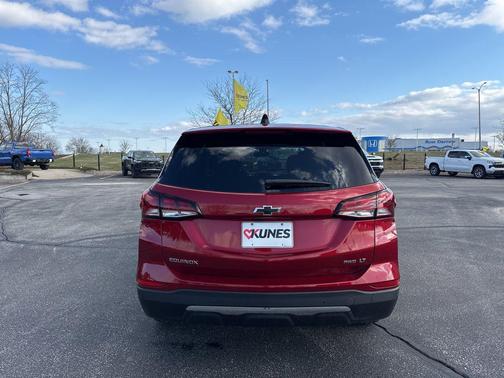 Radiant Red Tintcoat 2023 Chevrolet Equinox 1LT