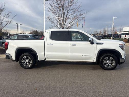 Summit White 2025 GMC Sierra 1500 SLT