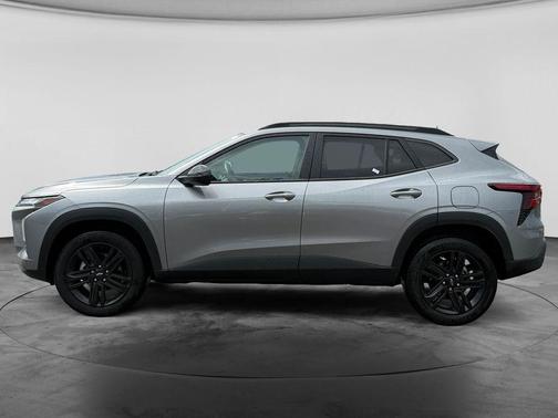 Sterling Gray Metallic 2024 Chevrolet Trax FWD ACTIV