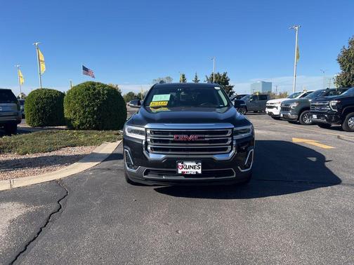 2023 GMC Acadia AWD SLT