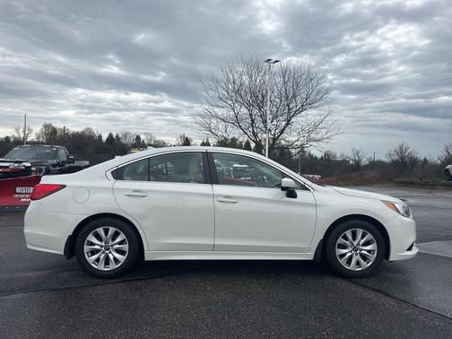 Crystal White Pearl 2016 Subaru Legacy Premium