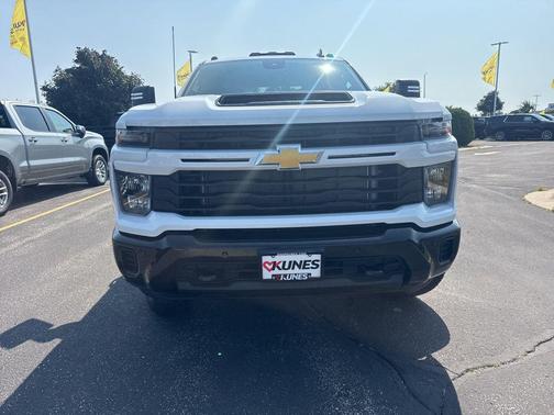 2025 Chevrolet Silverado 2500 Custom