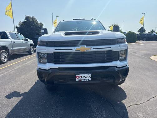 2025 Chevrolet Silverado 2500 Custom