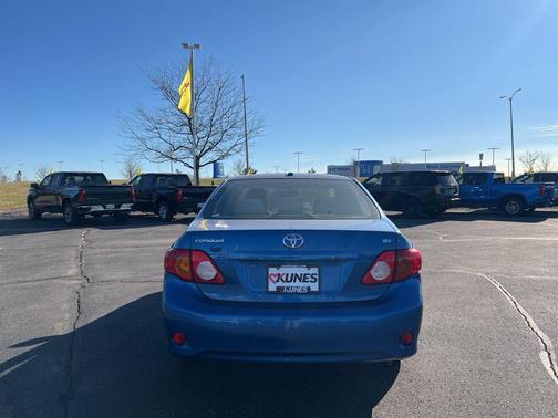 2010 Toyota Corolla LE