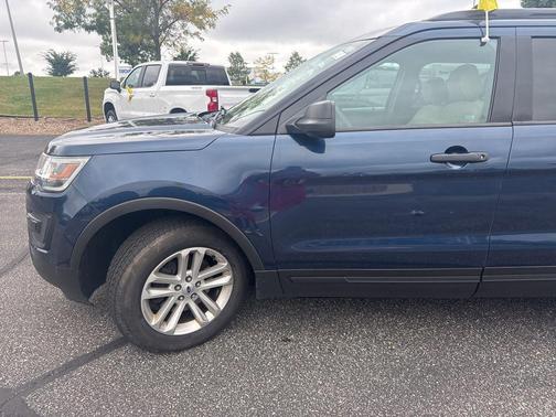 2017 Ford Explorer Base