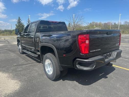 2025 Chevrolet Silverado 3500 High Country