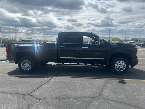 2025 Chevrolet Silverado 3500 High Country