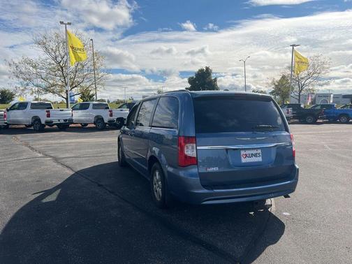 2011 Chrysler Town & Country Touring