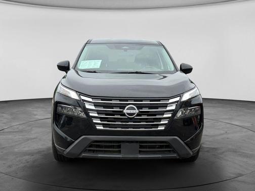 Super Black 2025 Nissan Rogue SV
