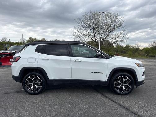 Bright White Clearcoat 2025 Jeep Compass Limited