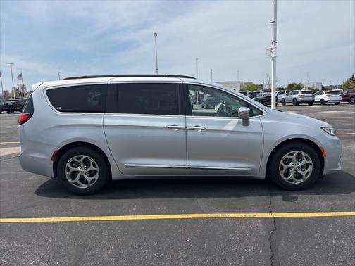 2022 Chrysler Pacifica Limited