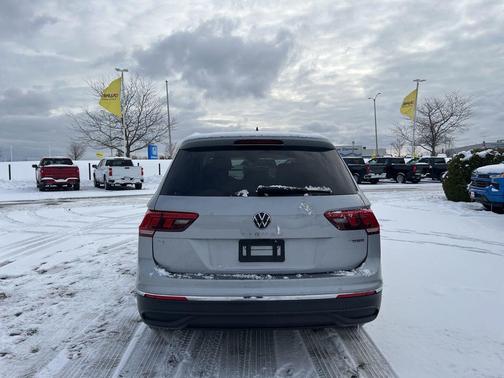 2023 Volkswagen Tiguan 2.0T SE 4MOTION