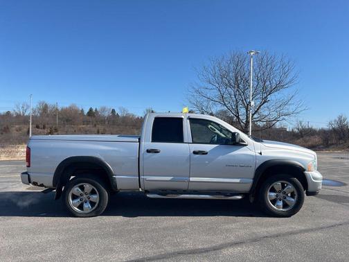 2004 Dodge Ram 1500 SLT Quad Cab
