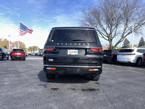 2023 Jeep Wagoneer L Series II 4x4