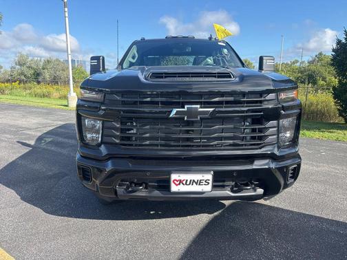 2025 Chevrolet Silverado 2500 Custom