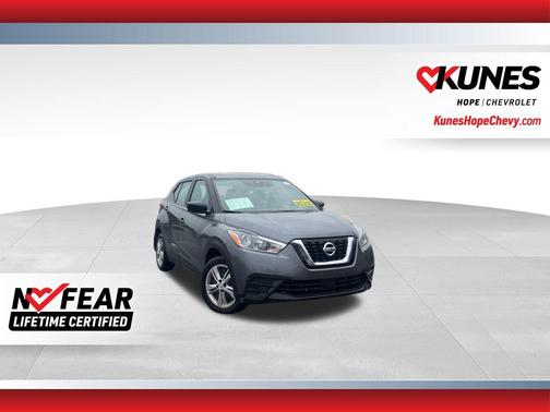 2020 Nissan Kicks S