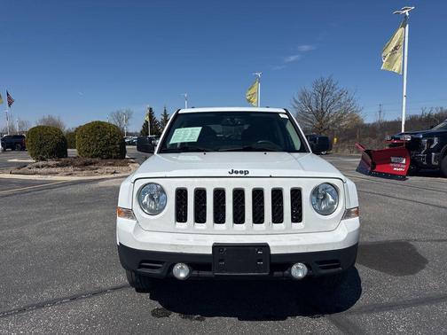 Bright White Clearcoat 2016 Jeep Patriot Sport