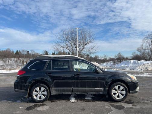 2010 Subaru Outback 2.5 i Limited