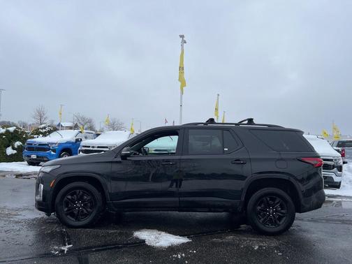 Mosaic Black Metallic 2023 Chevrolet Traverse LS