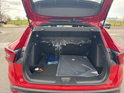 Apex Red 2026 Chevrolet Trax FWD 2RS