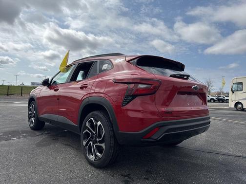 Apex Red 2026 Chevrolet Trax FWD 2RS