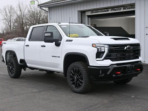 Summit White 2026 Chevrolet Silverado 3500 LT