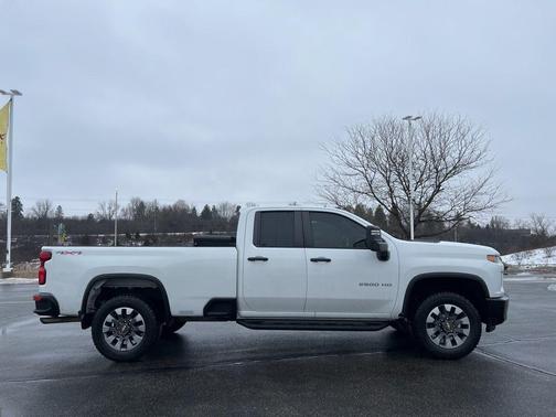 2022 Chevrolet Silverado 2500 Custom