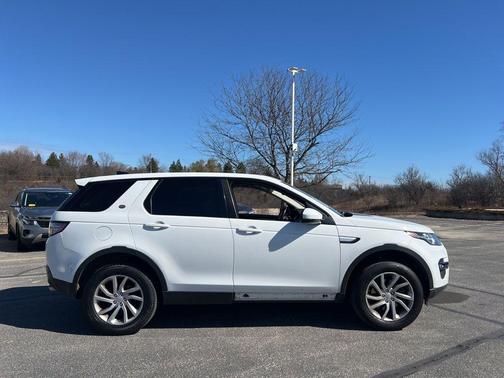 White 2018 Land Rover Discovery Sport HSE