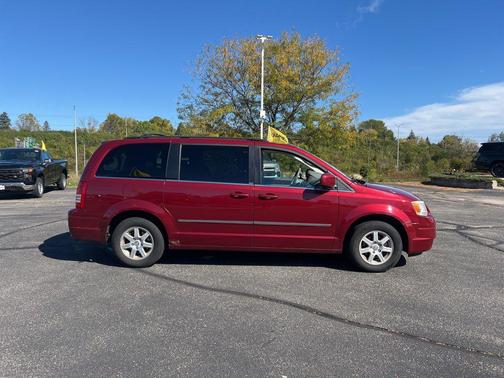 2010 Chrysler Town & Country Touring