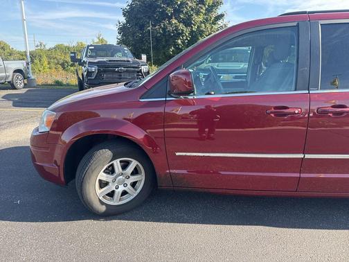 2010 Chrysler Town & Country Touring