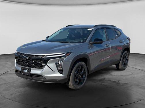 Sterling Gray Metallic 2026 Chevrolet Trax LT