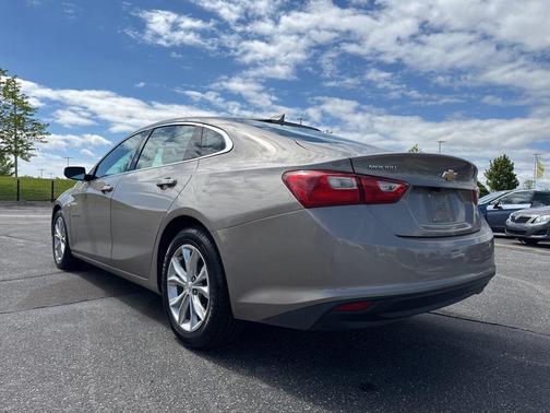 Mineral Gray Metallic 2023 Chevrolet Malibu FWD 1LT