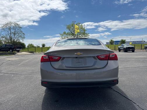 Mineral Gray Metallic 2023 Chevrolet Malibu FWD 1LT