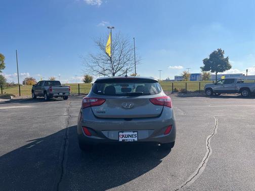 2017 Hyundai Elantra GT Base