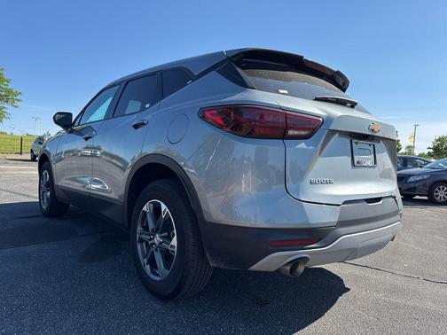 Sterling Gray Metallic 2025 Chevrolet Blazer 2LT