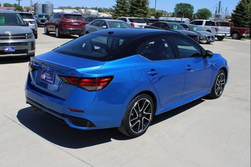 Electric Blue Metallic/Super Black 2024 Nissan Sentra SR