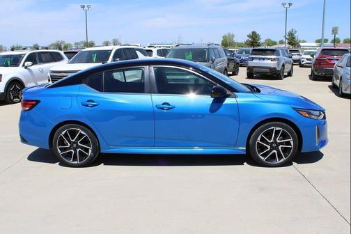 Electric Blue Metallic/Super Black 2024 Nissan Sentra SR