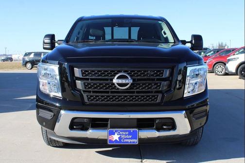 2024 Nissan Titan SV