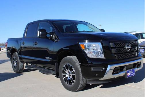 2024 Nissan Titan SV