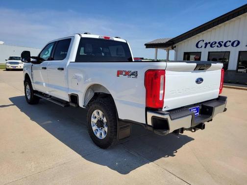 Oxford White 2023 Ford F-350 XLT