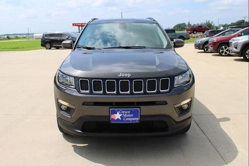 Granite Crystal Metallic Clearcoat 2019 Jeep Compass Latitude