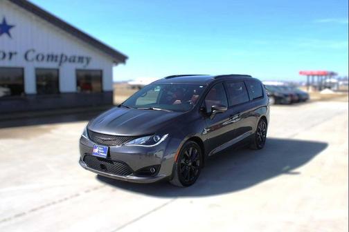 2020 Chrysler Pacifica Red S Edition