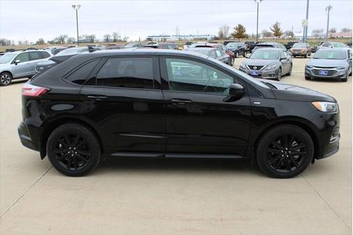 2022 Ford Edge ST Line