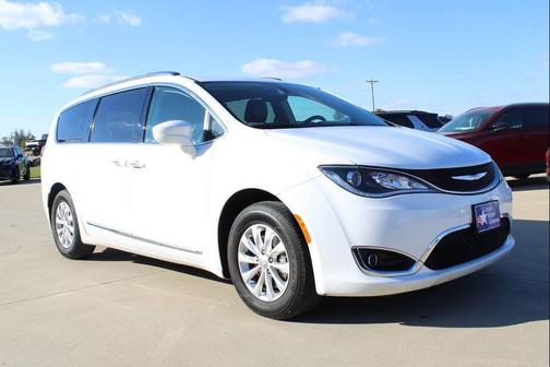 2018 Chrysler Pacifica Touring-L Plus