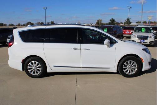 2018 Chrysler Pacifica Touring-L Plus