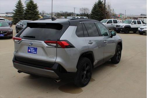 2020 Toyota RAV4 Hybrid SE
