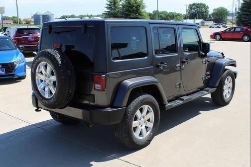 Granite Crystal Metallic Clear Coat 2018 Jeep Wrangler JK Unlimited Sahara