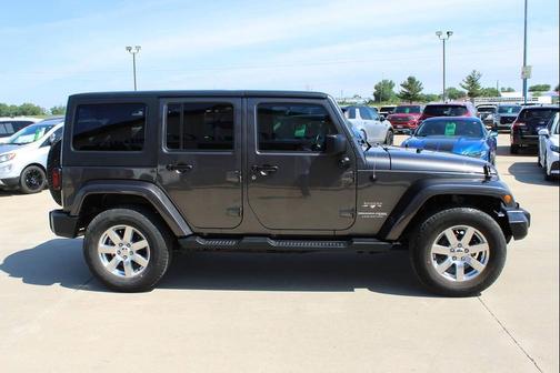 Granite Crystal Metallic Clear Coat 2018 Jeep Wrangler JK Unlimited Sahara