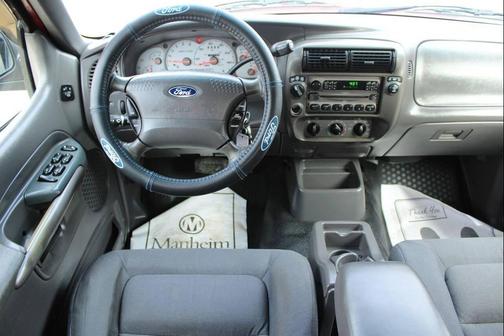 2001 Ford Explorer Sport Trac Base